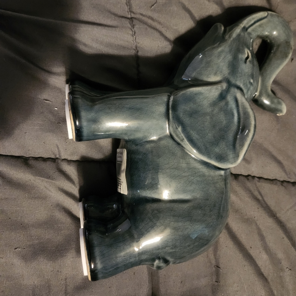 Elephant planter